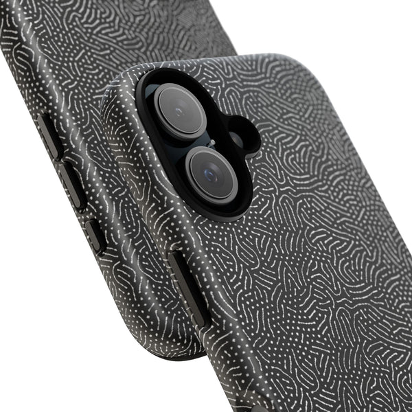 Noir Labyrinth – iPhone Case