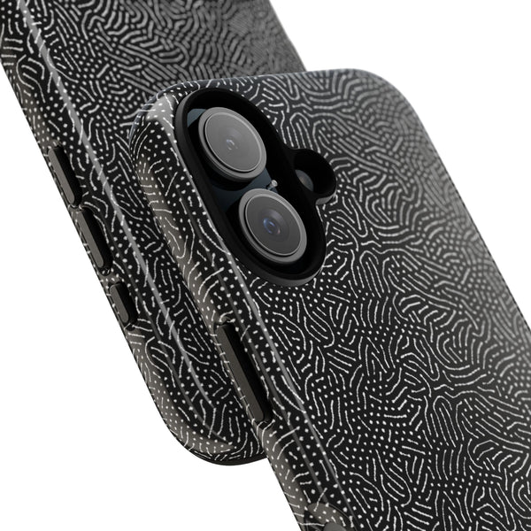 Noir Labyrinth – iPhone Case